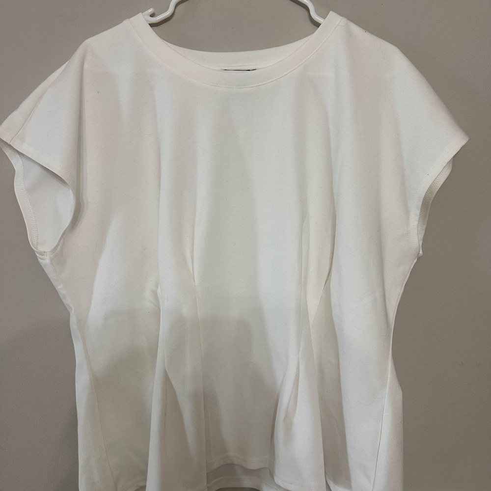 Elegant White Short Sleeve Women's Top